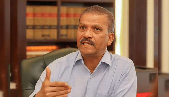 ৫ আগস্ট সেনা সদরে বৈঠকের আলোচনা নিয়ে কথা বললেন আসিফ নজরুল